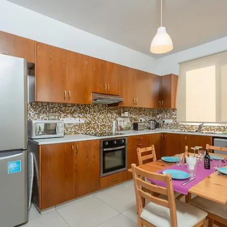 Colonian Villa Larnaka